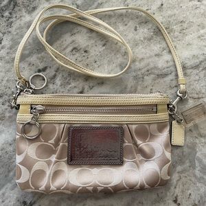 Coach poppy mini crossbody bag